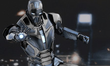 IRON MAN 3~IRON MAN~MARK XL (40)~SHOTGUN~SIXTH SCALE FIGURE~HOT TOYS~MIBS