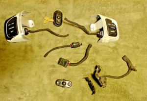 2002 Jeep Liberty Cruise Control Switches with Pigtails & Hardware *** - Picture 1 of 9