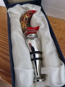 Glass Topped Bottle Stopper - Picture 1 of 3