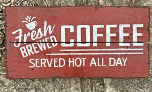 Hängendes Bauernhaus handbemalte Wohndeko Plaketten & Schilder "Frisch gebrühter Kaffee" - Bild 1 von 4