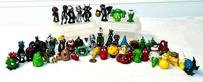 Lote Mixto Surtido de 47 Figuras de PVC de Vinilo Plástico Plantas vs Zombis Foto 1 de 4