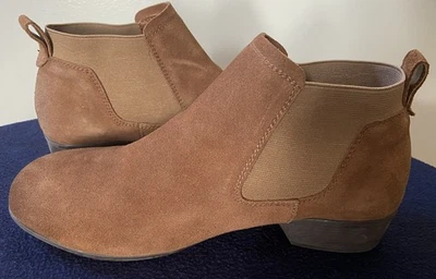 ROCKPORT WORKS suede women’s ankle / Chelsea boots, size 9 M, brown - Image 1 of 4