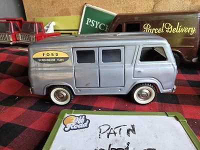 Furgoneta Ford Econoline de nylint años 60 buen estado original Foto 1 de 4