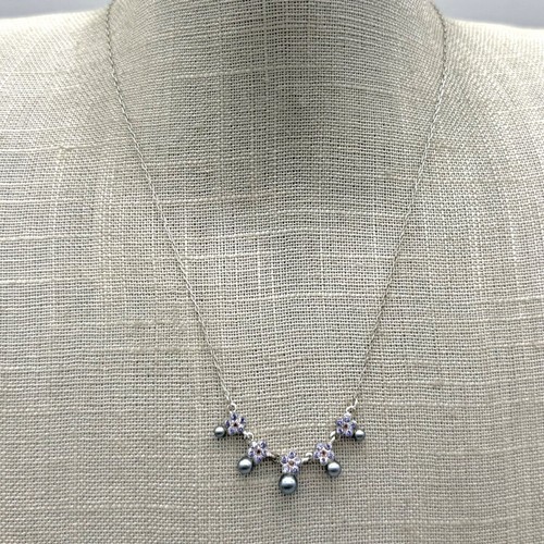 VETEMENTS Collana Liz Claiborne viola strass fiori perle finte grigie tono argento