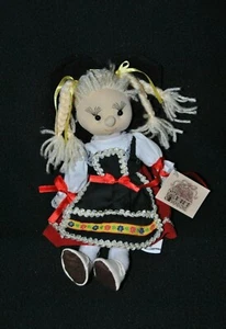 Peluche doudou poupée chiffon CP INTERNATIONAL traditionnel Alsace 27 cm NEUF - Picture 1 of 1