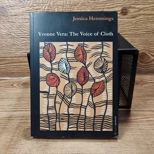 Yvonne Vera: Die Stimme des Stoffes Jessica Hemmings Taschenbuch  - Bild 1 von 8