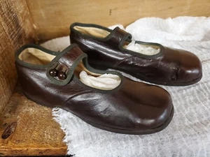 Vintage 1900's Children's Shoes Antique Kids Mary Jane Style Dark Brown Button - Picture 1 of 9
