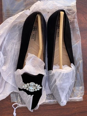 AVON CUSHION WALK WOMENS BEJEWELED PARTY FLATS SIZE 7 - Image 1 of 4