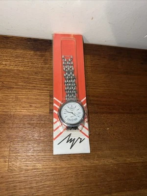 Reloj Pulsera Luch Calendario Cuarzo Hermoso Estuche Cromado cal.2356 Vintage Belorus Foto 1 de 3