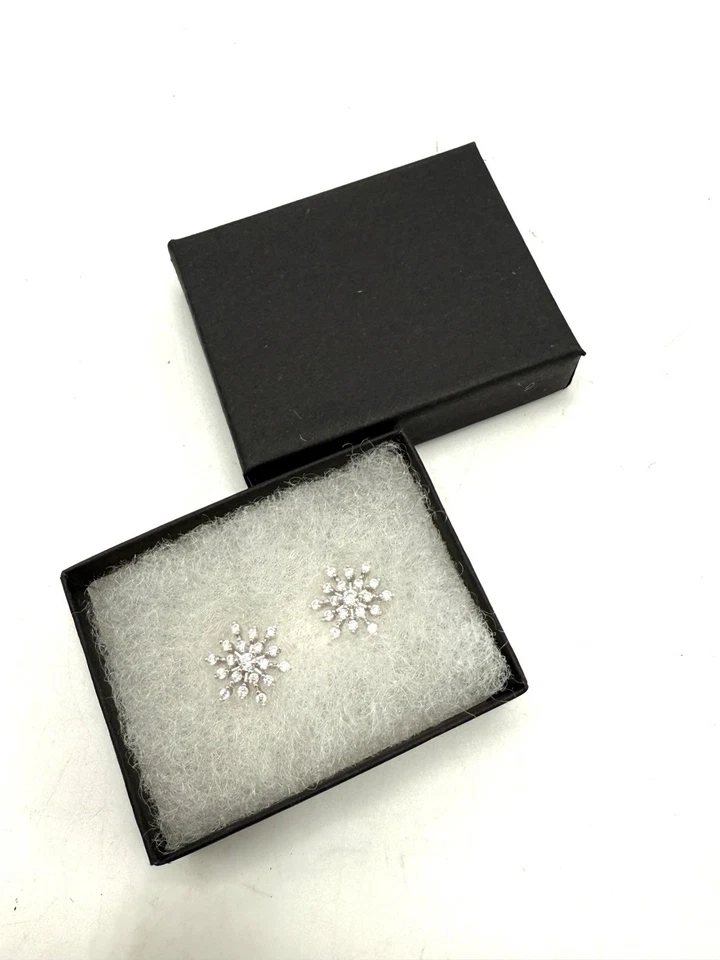 Evay Live Listings - Pendientes de copo de nieve con diamantes de imitación de circonita cúbica 925 AG Foto 1 de 1