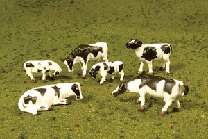 Bachmann HO Scale Black & White Cows 6Pk NEW 33103 - Picture 1 of 1