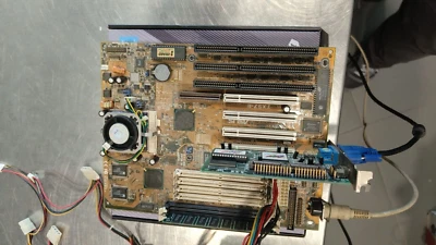 ASUS TX 97 E + Intel Pentium 166mmx Overclock + CPU Lüfter Intel Box + VGA S3 + 32 - Bild 1 von 4