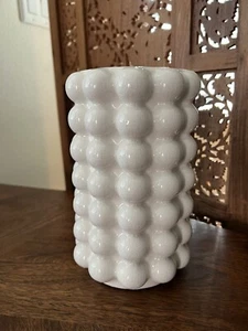 Bubble Vase with Crackle Finish Pearlescent White NEW 8 inch height 6 inch Diam - Picture 1 of 4