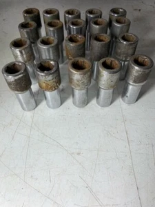 Jaguar XJ40 Set Radbolzen/schrauben 20 St. im gebrauchten Zustand - Bild 1 von 3