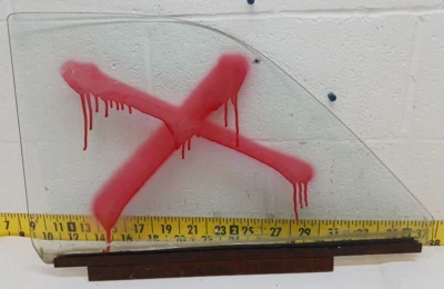 Ford Falcon/Mercury Comet 1963-65 ventana delantera izquierda fabricante de equipos originales usada (DG192) Foto 1 de 4