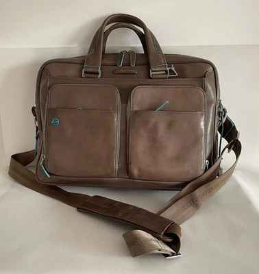 Stupenda Blue Square Piquadro  professionale accessoriata   pelle pregiata - Image 1 of 4