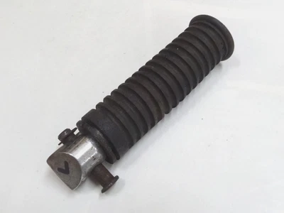 Reposapiés pasajero izquierdo Kawasaki Vulcan 500 800 1500 1987-2006 OEM 34028-1219 Foto 1 de 4