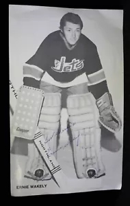Ernie Wakely signed Autogramm s/w Foto Jets Hockey 5x8 - Bild 1 von 2