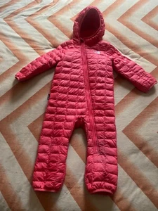 BABIES' STORM JUMPSUIT IN TANGO RED The north faCE - Picture 1 of 6