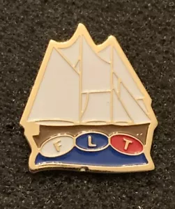 FLT Sailboat Schooner Sailing Nautical Gold Tone Lapel Pin - SP1 - Foto 1 di 3