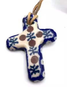 Kruzifix Schmuck Anhänger (1,5"" x 2"") mit Lederkette (28"" polierte Keramik - Bild 1 von 6
