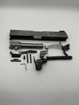 Smith And Wesson SD9VE 滑梯、枪管和零件套件 — 第 1/4 张图片