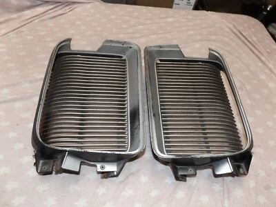 Pontiac Grand Prix 1969 parrillas izquierda derecha original OEM GM 9797280 9797281 Foto 1 de 4