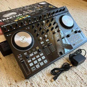 MINT Traktor Kontrol S4 MK2 Native Instruments Box Cables Traktor Pro License - Picture 1 of 23