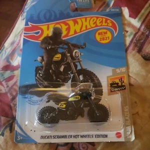 Hot Wheels DUCATI SCRAMBLER HOT WHEELS EDITION MOONEYES Baja Blazers 9/10 1:64 - Picture 1 of 4