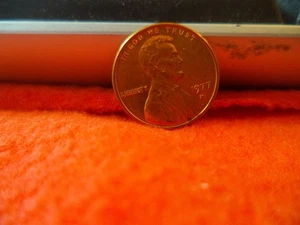 1977 D Lincoln Memorial Cent Penny - BU UNC Uncirculated Red RD - Picture 1 of 2