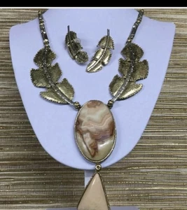 Beautiful Mexican Agate And Brass Leaf Inspired Necklace With Matching Earrings - Picture 1 of 8