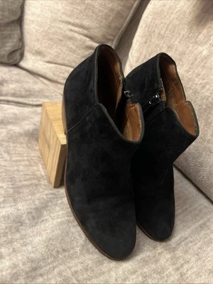 Botines Sam Edelman Petty para mujer talla 7 negros gamuza tacón bajo botín Foto 1 de 4