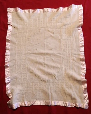 Manta bebé vintage años 50 Lord & Taylor Fifth Avenue satinado rosa 28 x 36 P2 Foto 1 de 4