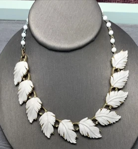Gargantilla Collar Lisner Blanco Hoja Pluma Termoestable 16" - Imagen 1 de 10
