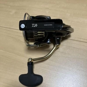 Carrete giratorio Daiwa 19 balístico LT3000 pesca de lubina soltera pesca - Imagen 1 de 5