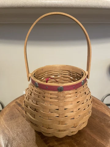 Longaberger 2004 Pasadena Tournament of Roses Sweetheart Basket Rare Decor CUTE Cover