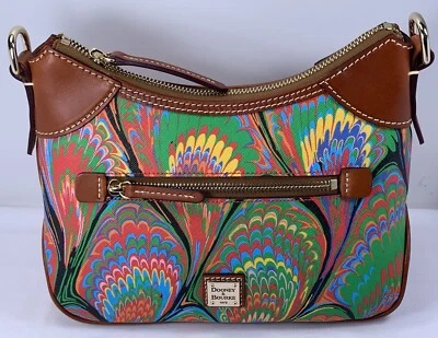 Bolso de Hombro Hobo Pequeño Dooney & Bourke Plumes Color Rojo Foto 1 de 4
