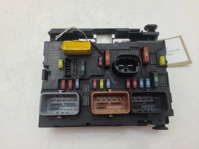 2006 PEUGEOT 307 S HDI Fuse and Relay Box 1 - Image 1 of 4