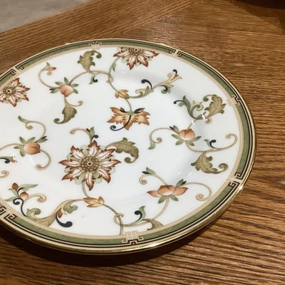 Wedgwood Oberon (padrão descontinuado) porcelana de osso 8" prato de salada Inglaterra - Imagem 1 de 3