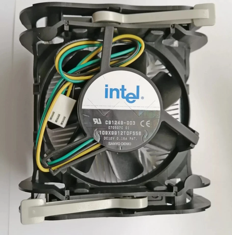NEW original Intel laminar cooler & Fan - Socket 478 - Pentium 4 - Immagine 1 di 3