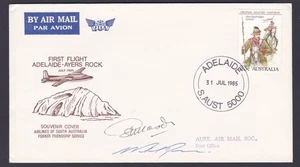 1985 FIRST FLIGHT ADELAIDE to AYERS ROCK DECIMAL STAMP SOUVENIR COVER #Q32 - Bild 1 von 2
