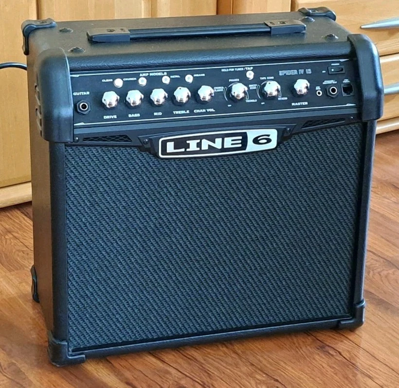 Line 6 Spider IV 15 Watt Gitarrenverstärker * OVP Top Zustand * Viele Sounds - Bild 1 von 4
