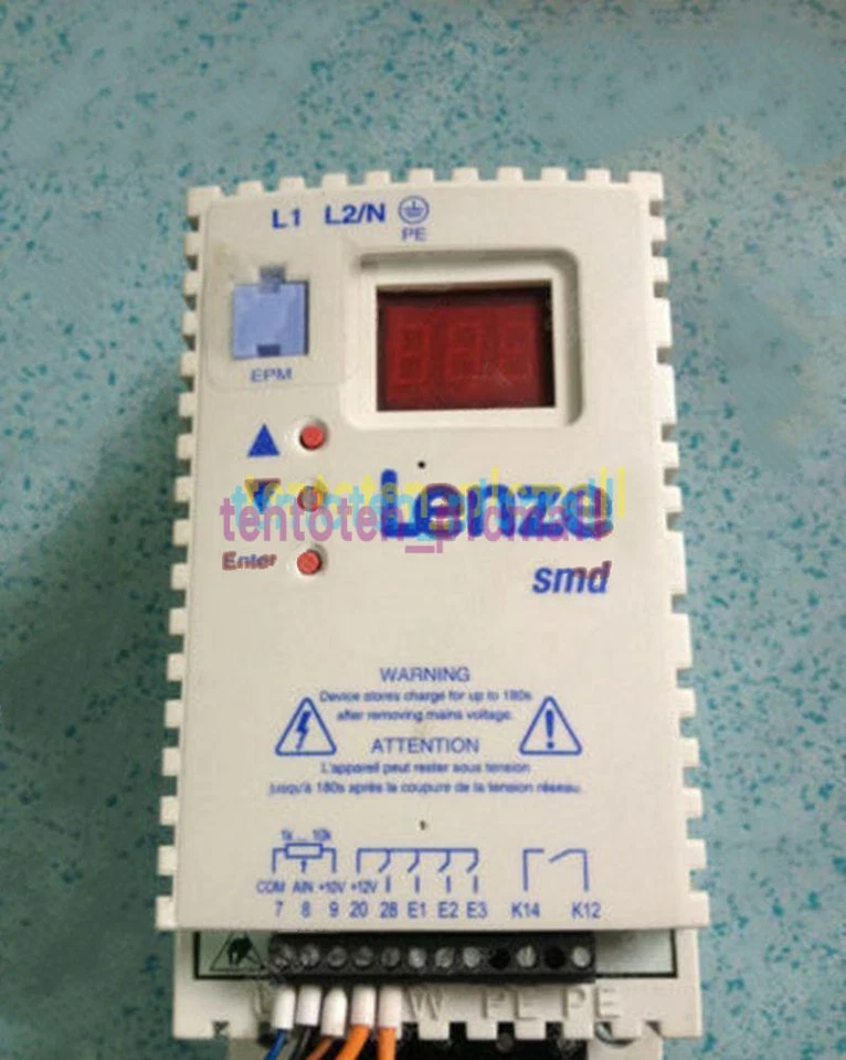 1PCS USED Lenze ESMD251X2SFA Frequency Converter Tested Good - Image 1 of 1