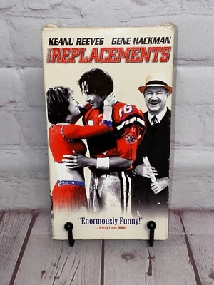 The Replacements VHS Warner Home Video 2000 rated PG-13 running time 118mins Foto 1 de 4