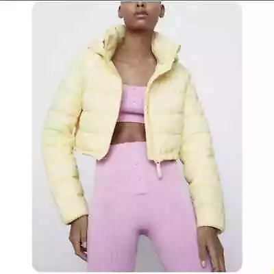 ZARA Women's Cropped  Yellow Hoodie Puffer Jacket NWT Size Medium - Image 1 of 4
