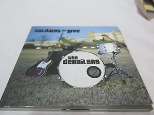 UPC Covered By Sticker The Derailers : Soldiers of Love Country 1 Disc CD DD - Foto 1 di 3