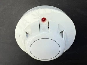£12 - Detector de humo de ionización Newlec NL5713 55000-200 NUEVO - Imagen 1 de 7