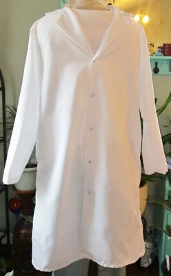 Best Medical Unisex L/S Lab Coat Snap Closure Side Vents White 43" Length Small - Image 1 of 4