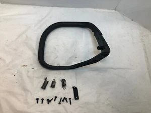Poulan Kettensäge P3314 Teil Top Wrap Around Griff Griff Federn OEM - Bild 1 von 7