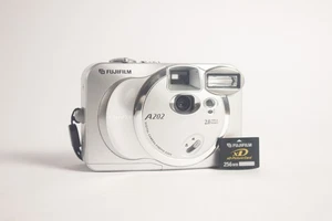Fujifilm Finepix A202 Digital Camera + Rare 256MB XD Card - Free Shipping AU - Picture 1 of 6
